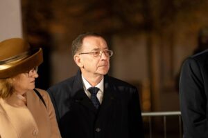 Fostul ministru de interne al Poloniei a intrat în greva foamei după ce a fost reținut de poliție Fostul ministru de interne al Poloniei a intrat în greva foamei după ce a fost reținut de poliție