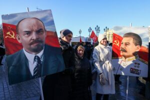 La Moscova, nostalgicii lui Lenin au comemorat 100 de ani de la moartea sa / „Țara noastră se află pe marginea prăpastiei” image-2024-01-21-26840819-41-comunisti-rusi-mausoleul-lui-lenin