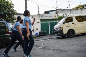 Filipine: Poliția caută un trio de hoți care au intrat într-un mall printr-un tunel pe care l-au săpat