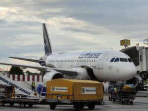Personalul de la aeroportul Lufthansa au intrat în grevă/ Mai multe zboruri au fost anulate