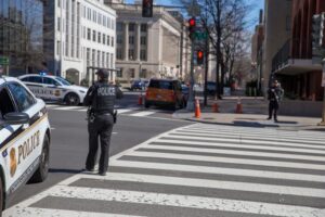 Atac armat în SUA soldat cu un mort și cinci răniţi în metroul din New York