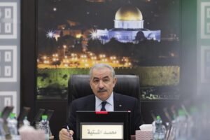 Premierul palestinian și-a dat demisia pe fondul informațiilor că negociază un acord cu Hamas Premierul palestinian și-a dat demisia pe fondul informațiilor că negociază un acord cu Hamas