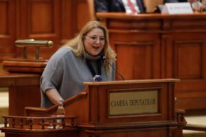 Diana Şoşoacă a declarat că a primit un plic „suspect”/ A fost informată de SPP Diana Şoşoacă a declarat că a primit un plic „suspect”/ A fost informată de SPP