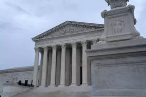 Un stat din SUA a calificat legal embrionii congelați drept „copii”