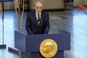 Vladimir Putin „nu este în toate mințile”, a declarat un laureat al premiului Nobel din Rusia