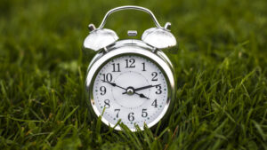 Ora de vară 2024. În România ora se schimbă sâmbătă noaptea: Ceasurile plec înainte cu o oră ceas