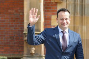 Premierul Irlandei Leo Varadkar și-a anunțat demisia, într-o mișcare surprinzătoare, după eșecul referendumului privind redefinirea familiei și a rolului femeilor