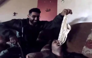 Mai mulți soldați israelieni s-au filmat jucându-se cu lenjeria intimă găsită în casele din Gaza