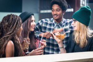 Deputații francezi au votat pentru interzicerea discriminării pe bază de frizură