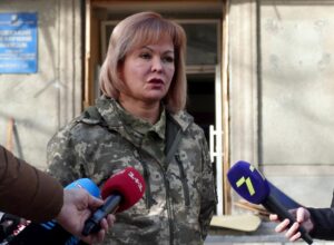 Rusia a lansat o rachetă asupra Odesei, în timp ce președintele Ucrainei îi făcea lui Mitsotakis un tur al portului Odesa Rusia a lansat o rachetă asupra Odesei, în timp ce președintele Ucrainei îi făcea lui Mitsotakis un tur al portului Odesa