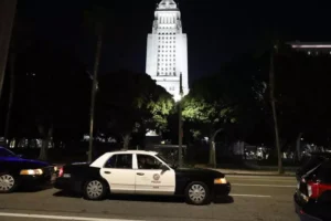 În duminica Paștelui, hoții au dat una dintre cele mai îndrăznețe spargeri din istoria Los Angelesului