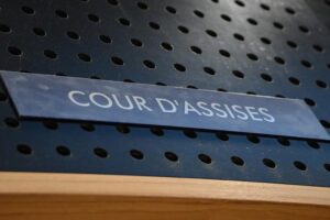 Un fost ministru francez este acuzat de tentativă de viol