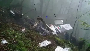 Primul raport indică că elicopterul lui Ebrahim Raisi a suferit o coliziune cu un vârf de munte. Imaginile inițiale de la locul incidentului au fost dezvăluite Primul raport indică că elicopterul lui Ebrahim Raisi a suferit o coliziune cu un vârf de munte. Imaginile inițiale de la locul incidentului au fost dezvăluite