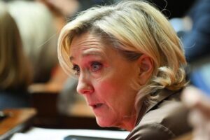 Marine Le Pen propune colaborarea cu Giorgia Meloni pentru a dezvolta una dintre cele mai influente forțe politice din Uniunea Europeană.