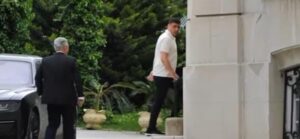 image-2024-05-9-27118605-41-george-simion-vizita-palatul-lui-gigi-becali