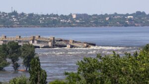 Consecințele ecocidului după un an: distrugerea hidrocentralei ca un semn al lipsei de sens a Rusiei