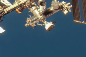 Starliner-andocata-la-ISS