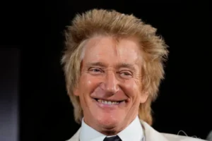 Sir Rod Stewart răspunde după ce a fost huiduit: „Putin trebuie oprit”