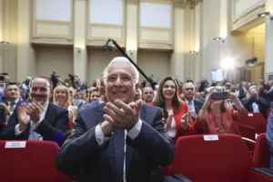 image-2023-07-12-26392737-41-mugur-isarescu