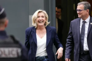 Președintele francez Emmanuel Macron și partidele de stânga au încheiat un acord pentru a împiedica victoria extremei-drepte în turul doi al alegerilor