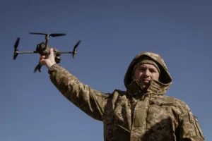 Presiuni crescânde asupra economiei ruse și atacuri cu drone în Voronej