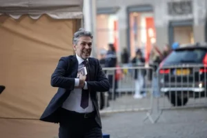 image-2024-05-28-27169587-41-dick-schoof