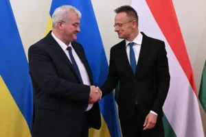 Miniștrii de Externe din Ungaria și Ucraina abordează relațiile tensionate
