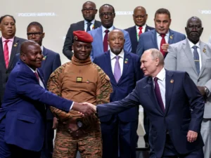 Masca ajutorului Rusiei pentru Africa 2023-07-28T094938Z_1952126792_RC29C2AIWOOD_RTRMADP_3_RUSSIA-AFRICA-FORUM-1690575728
