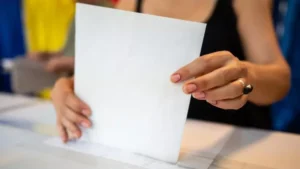 CCR ordonă renumărarea voturilor din primul tur al alegerilor prezidențiale