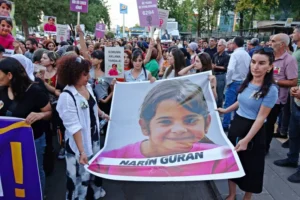 Protest-in-Turcia-dupa-uciderea-unei-fetite-de-opt-ani-Narin-Guran