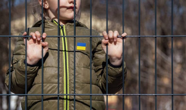 Strategia rusă de deportare a copiilor ucraineni: raport Yale