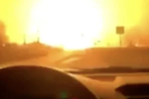 O dronă ucraineană a lovit o bază din Groznîi, Cecenia: atac la 950 de kilometri de front