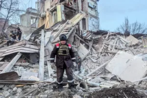 Zelenski adresează un mesaj de Crăciun, iar Moscova susține că a prevenit un complot
