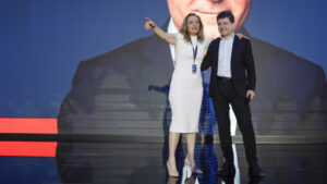 Retragerea Elenei Lasconi din cursa prezidenţială e decizia partidului, nu a sa