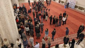 Sindicatele din Senat: „Restructurările sunt abuzive, vom acționa în instanță” Sindicatele din Senat: „Restructurările sunt abuzive, vom acționa în instanță”
