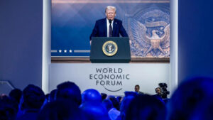 Reducerea prețurilor la petrol va pune capăt războiului ruso-ucrainean? Analiza inițiativei lui Trump