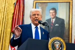 Revista conservatoare din SUA cere retragerea portretului lui Reagan din Biroul Oval