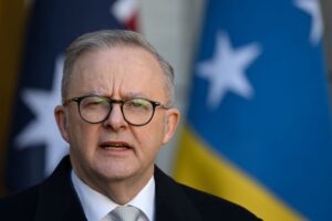 Australia este deschisă să participe la o misiune de menținere a păcii în Ucraina, a declarat prim-ministrul Anthony Albanese