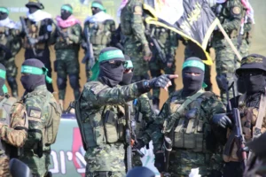 Luptatori-Hamas-pregatind-eliberarea-unor-ostatice-israeliene