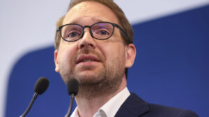 Dominic Fritz, lider interimar USR: „România, în pericol”