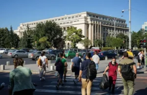 Creșteri de taxe inevitabile după formarea noului guvern, avertizează consilierul BNR Eugen Rădulescu