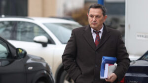 Gheorghe Piperea depune moțiune de cenzură împotriva Ursulei von der Leyen