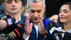 Asociația „Pământul Strămoșesc” se dizolvă, dar promite să reînvie „sub alte nume” Asociația „Pământul Strămoșesc” se dizolvă, dar promite să reînvie „sub alte nume”