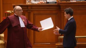 Nicușor Dan contestă legea anti-extremism la CCR