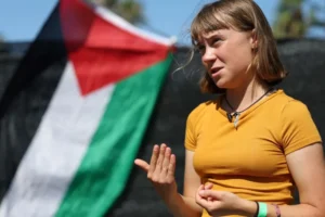 Greta Thunberg se îmbarcă într-o nouă misiune periculoasă: flotilă umanitară spre Gaza profimedia-1032667931