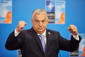 Revizionismul lui Orbán și influența Kremlinului: de ce Transilvania trebuie să fie vigilentă hungary-designate-antifa-terrorist