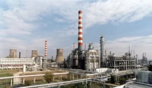 Lukoil obligată să vândă rafinăria Petrotel Ploiești, după sancțiunile SUA image-2015-09-28-20456922-41-rafinaria-petrotel-lukoil-ploiesti-2