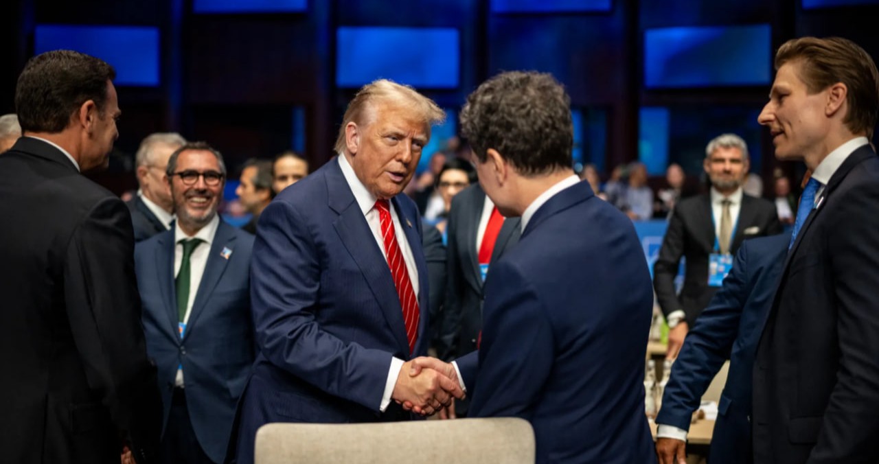 Trump dă mâna cu Nicușor Dan