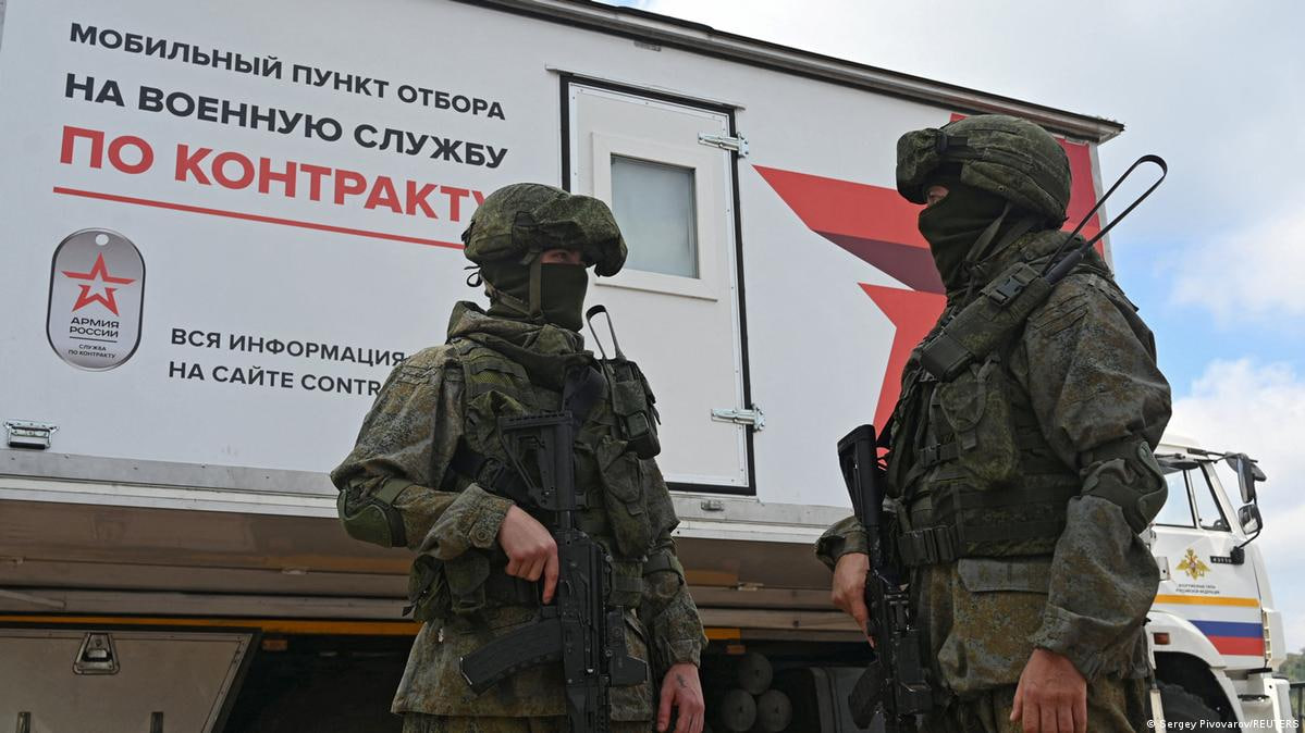 Punct de recrutare mobil pentru seviciu militar sub formă de contract