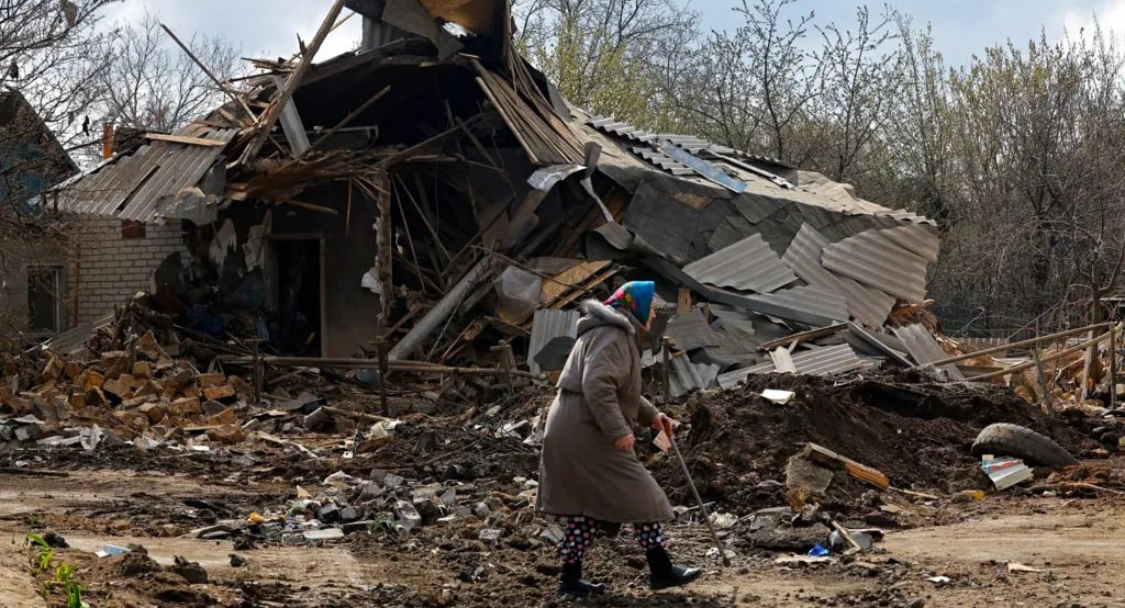 casă distrusă de o dronă rusească în Ucraina